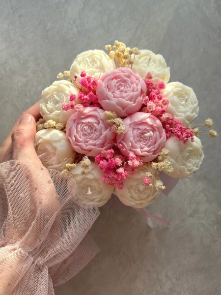 بوكيه ورد أقحوان مع جوري